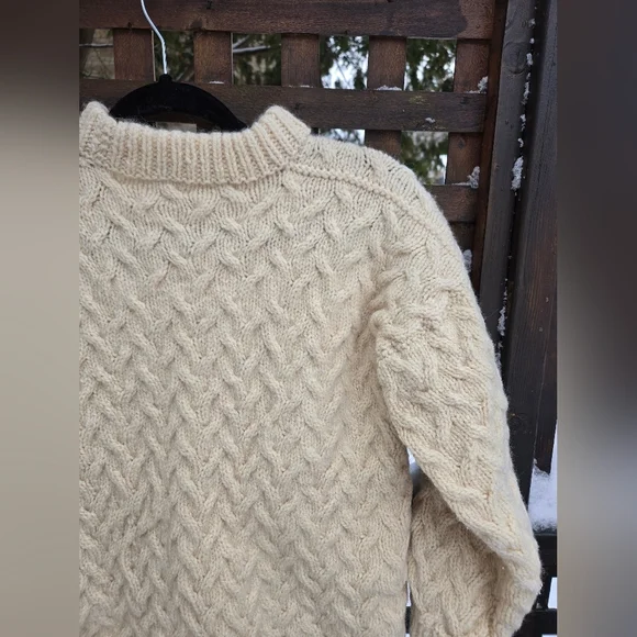 Vintage Knit Sweater - Picture 8 of 8
